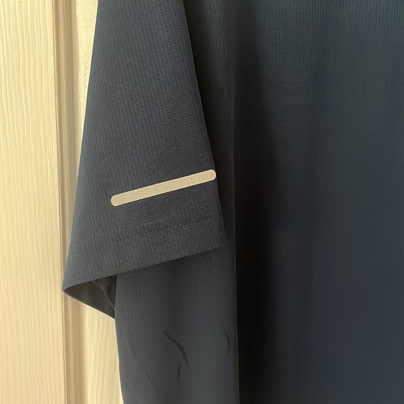 Men’s blue waffle knit polyester quick dry tee shirt - Picture 3 of 5